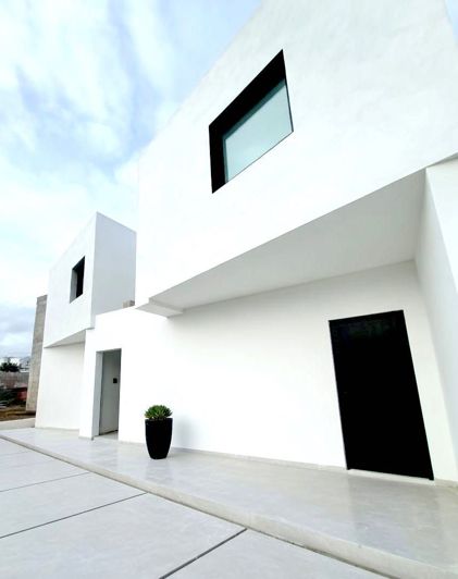 Image No.19-3 Bed Property for sale