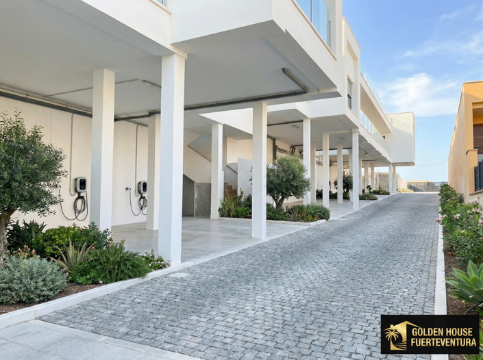 Image No.20-2 Bed Property for sale