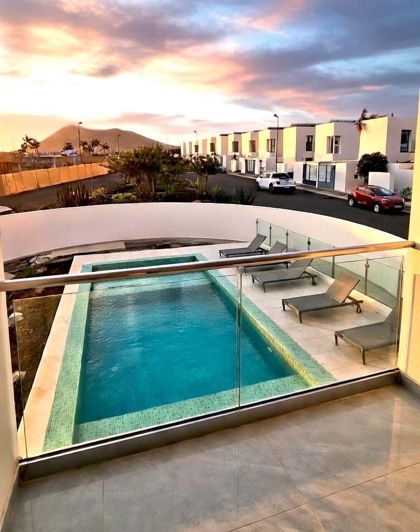 Image No.10-3 Bed Property for sale