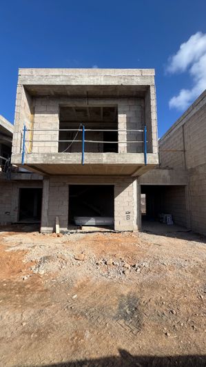 Image No.16-3 Bed Property for sale