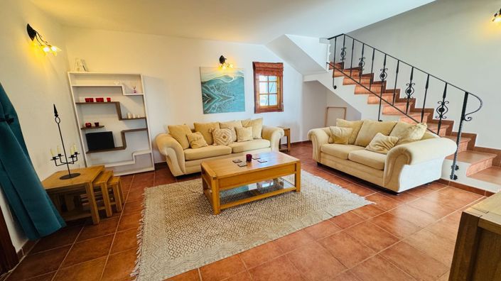 Image No.14-3 Bed Property for sale