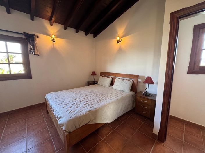 Image No.19-3 Bed Property for sale