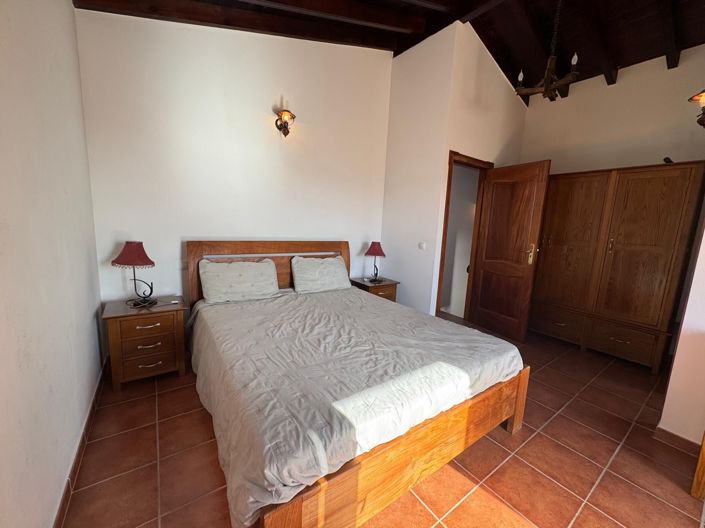 Image No.21-3 Bed Property for sale