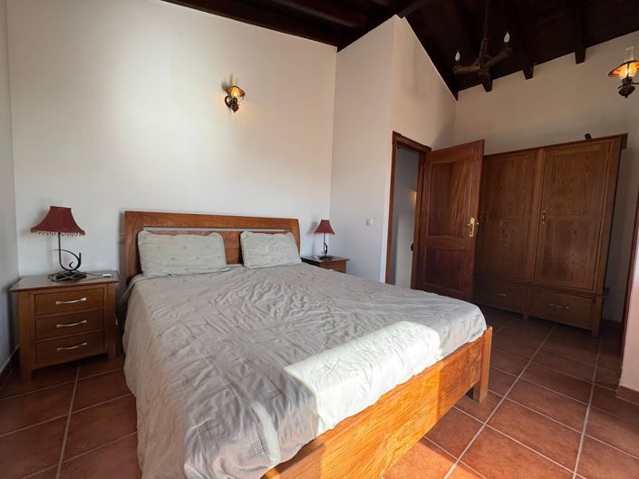 Image No.22-3 Bed Property for sale