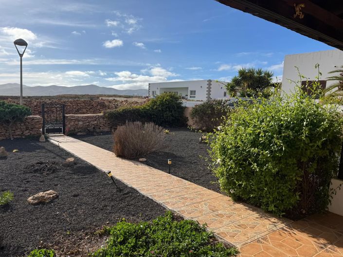 Image No.3-3 Bed Property for sale