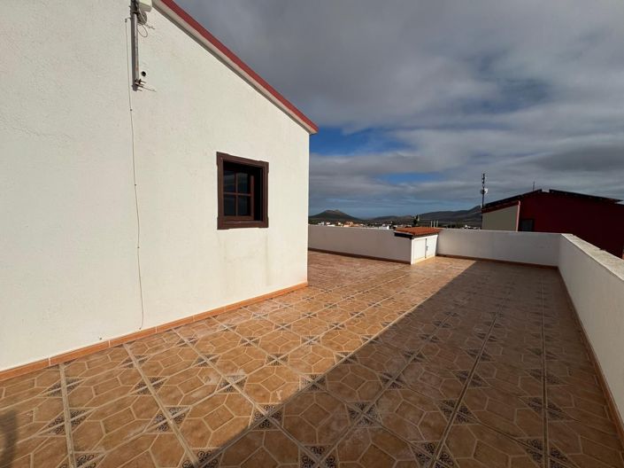 Image No.38-3 Bed Property for sale