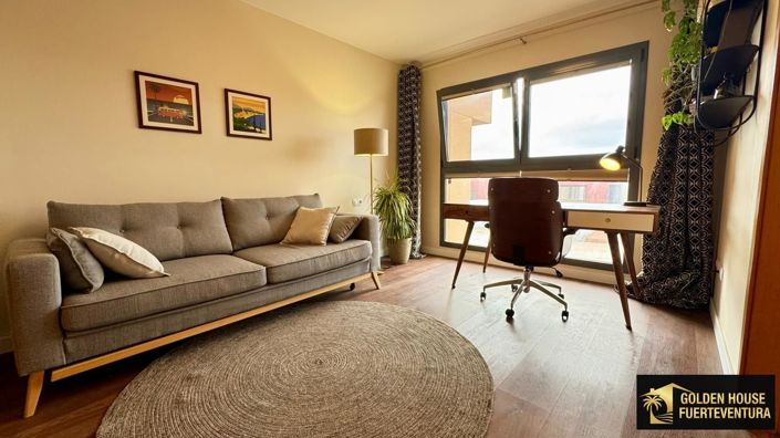 Image No.10-3 Bed Property for sale