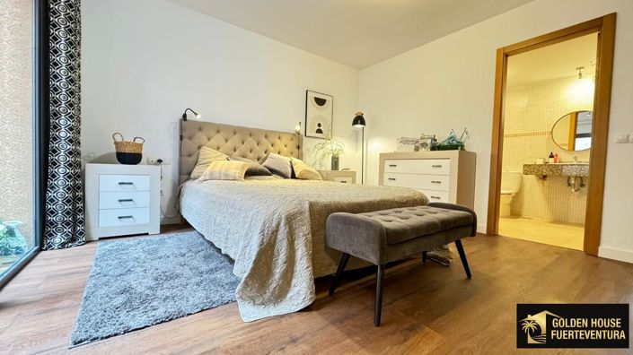 Image No.20-3 Bed Property for sale