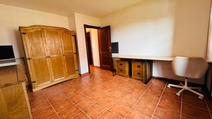 Image No.19-Propriété de 3 chambres à vendre à Triquivijate