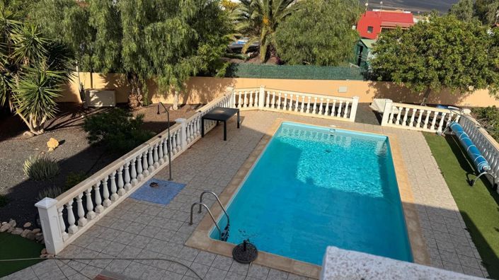 Image No.2-Propriété de 3 chambres à vendre à Triquivijate