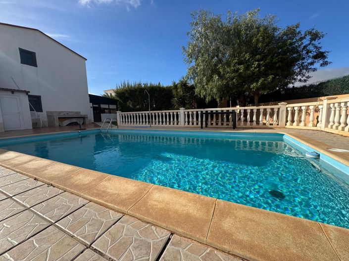 Image No.30-Propriété de 3 chambres à vendre à Triquivijate