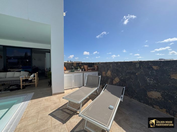 Image No.29-3 Bed Property for sale