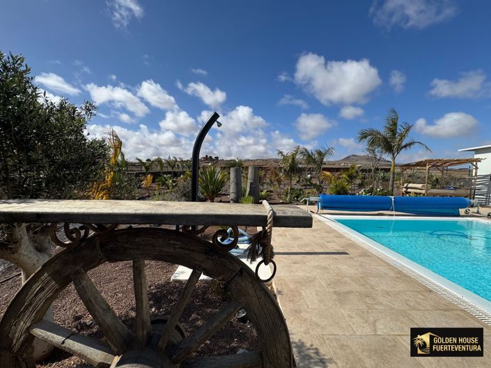 Image No.31-3 Bed Property for sale