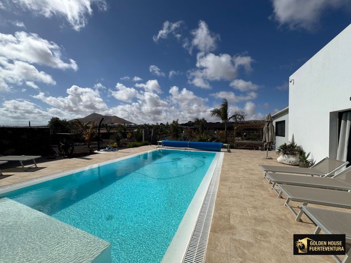 Image No.4-3 Bed Property for sale