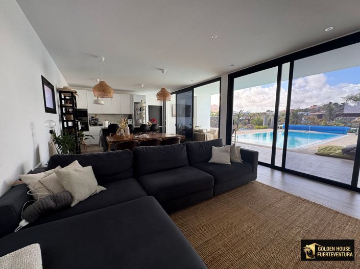 Image No.5-3 Bed Property for sale