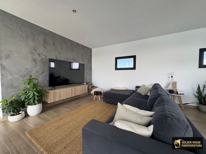 Image No.7-3 Bed Property for sale