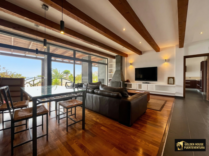 Image No.3-6 Bed Property for sale