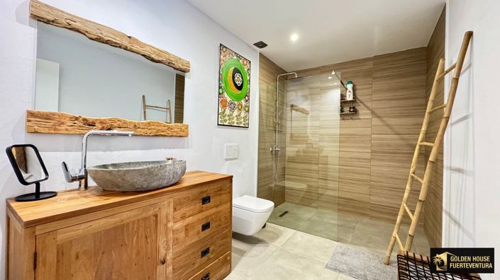 Image No.23-3 Bed Property for sale