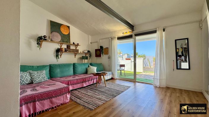 Image No.26-3 Bed Property for sale