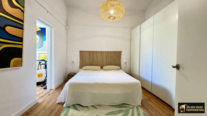Image No.32-3 Bed Property for sale