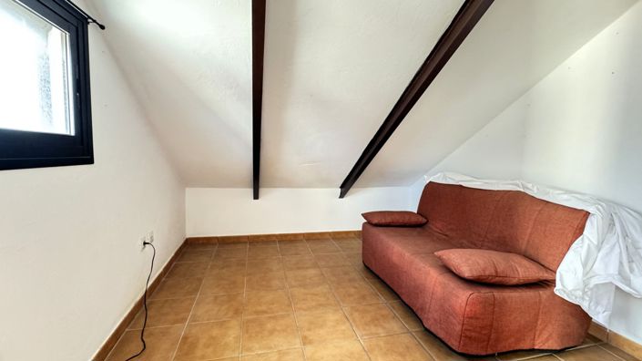 Image No.20-3 Bed Property for sale