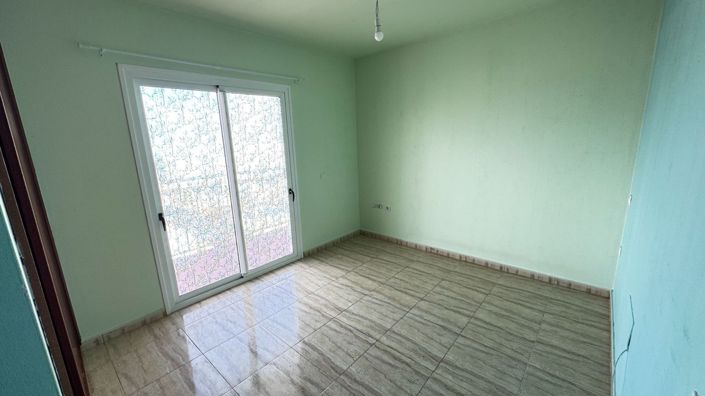 Image No.10-3 Bed Property for sale