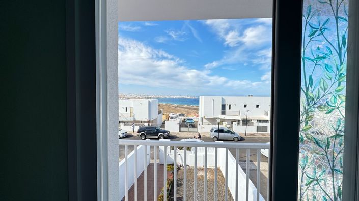 Image No.26-3 Bed Property for sale