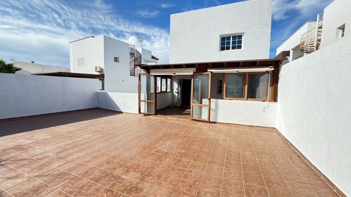 Image No.3-3 Bed Property for sale
