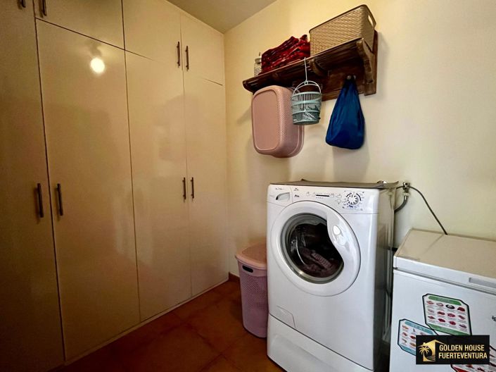 Image No.11-3 Bed Property for sale
