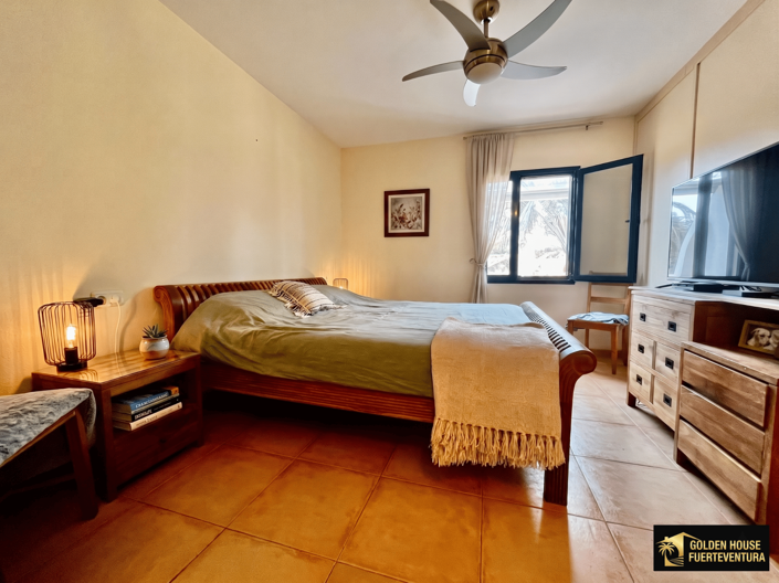 Image No.17-3 Bed Property for sale