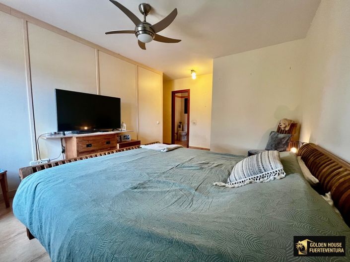 Image No.18-3 Bed Property for sale