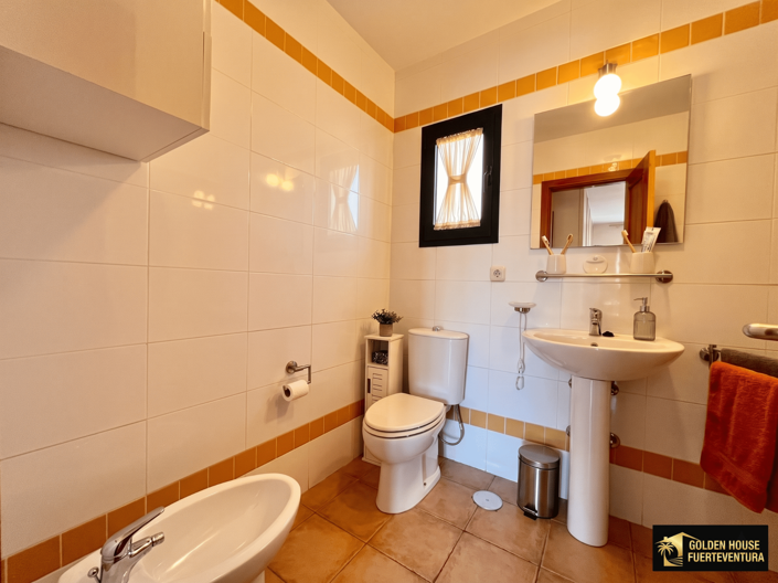 Image No.19-3 Bed Property for sale