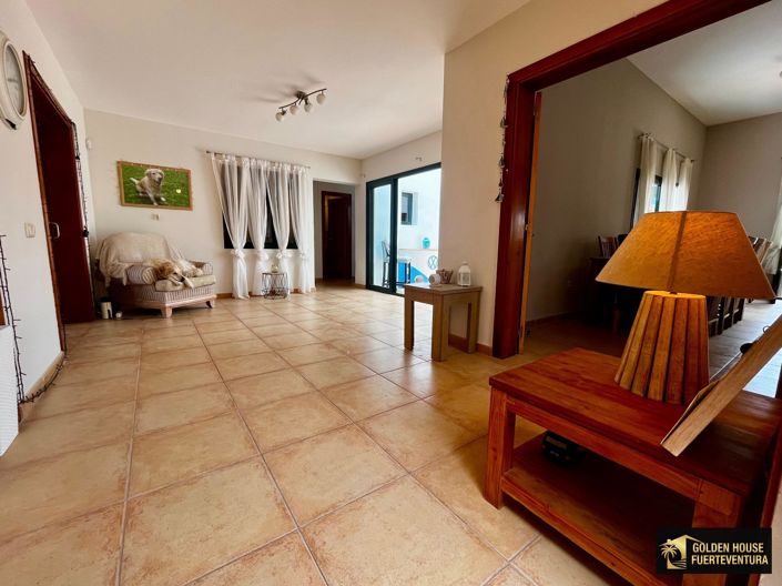 Image No.2-3 Bed Property for sale