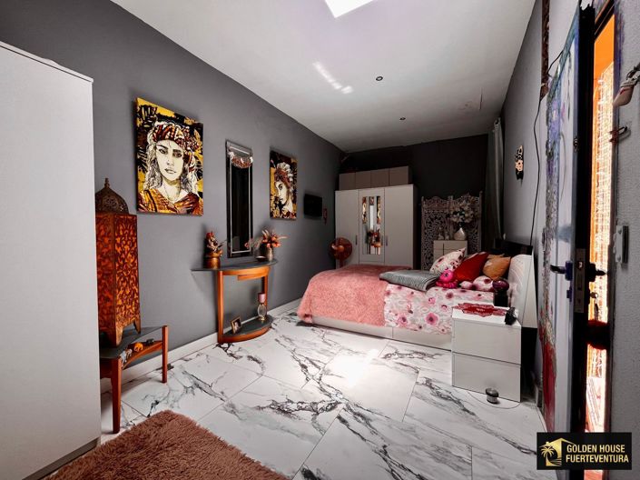 Image No.35-3 Bed Property for sale