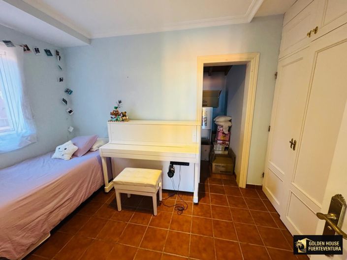 Image No.26-3 Bed Property for sale