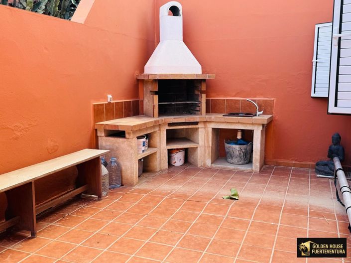 Image No.36-3 Bed Property for sale