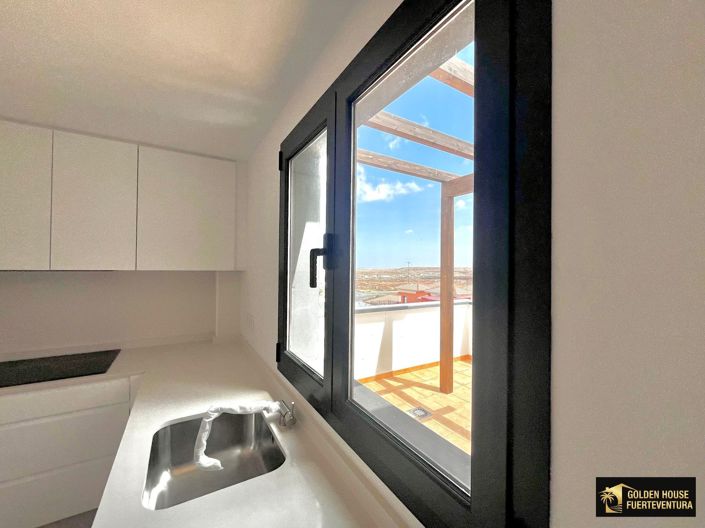 Image No.18-2 Bed Property for sale