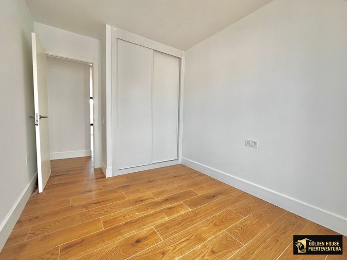 Image No.6-2 Bed Property for sale