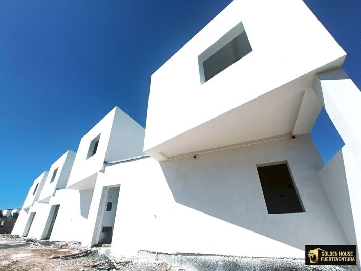 Image No.16-2 Bed Property for sale