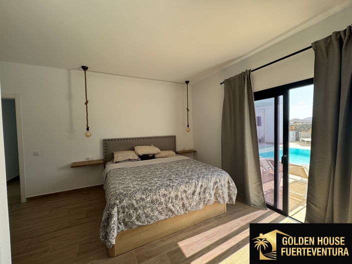 Image No.18-3 Bed Property for sale