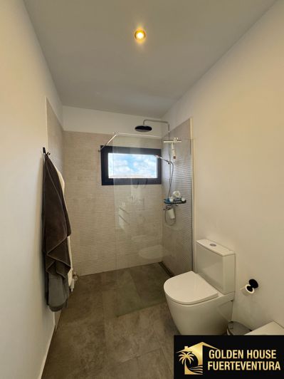 Image No.29-3 Bed Property for sale