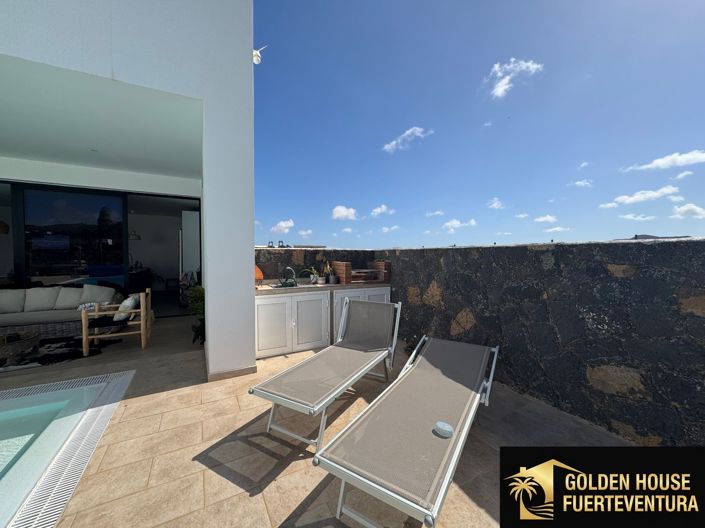 Image No.40-3 Bed Property for sale
