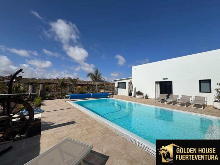 Image No.44-3 Bed Property for sale