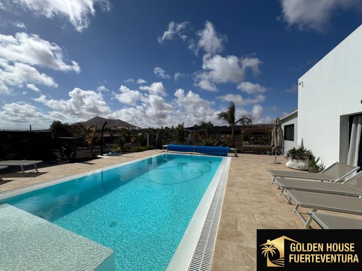 Image No.5-3 Bed Property for sale
