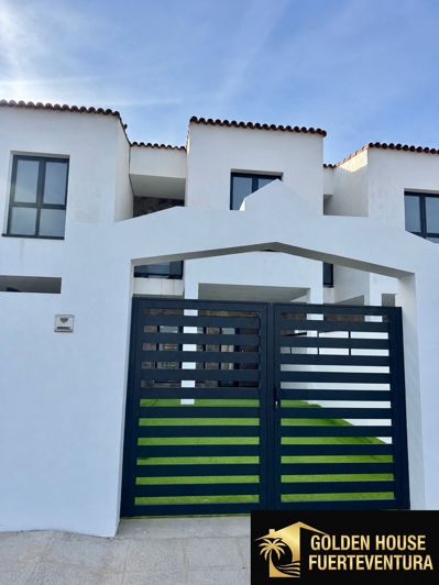 Image No.13-3 Bed Property for sale