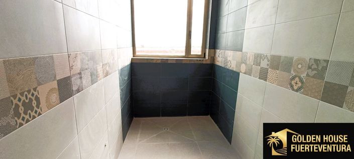 Image No.6-5 Bed Property for sale