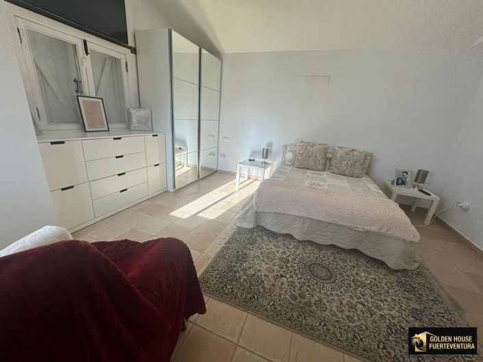 Image No.29-3 Bed Property for sale