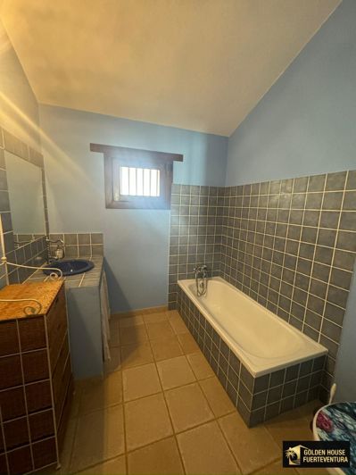 Image No.34-3 Bed Property for sale
