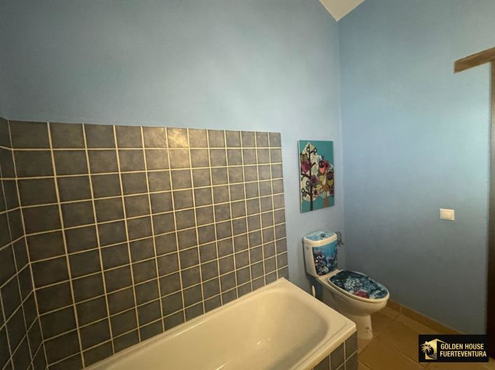 Image No.35-3 Bed Property for sale