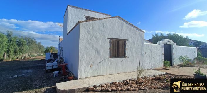 Image No.41-3 Bed Property for sale